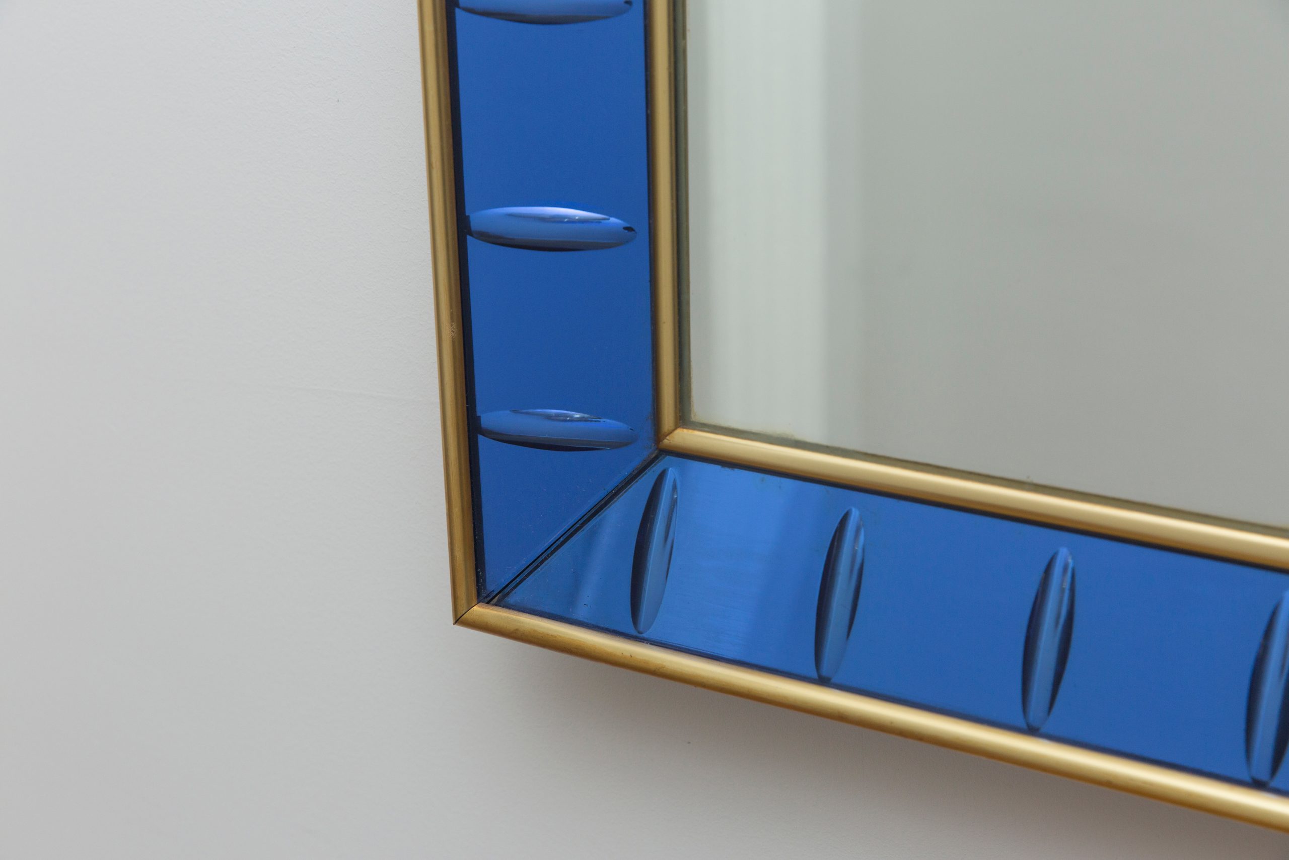 Elegant Wall mirror