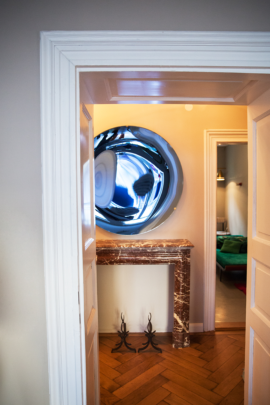 Amazing Concave Mirror Object